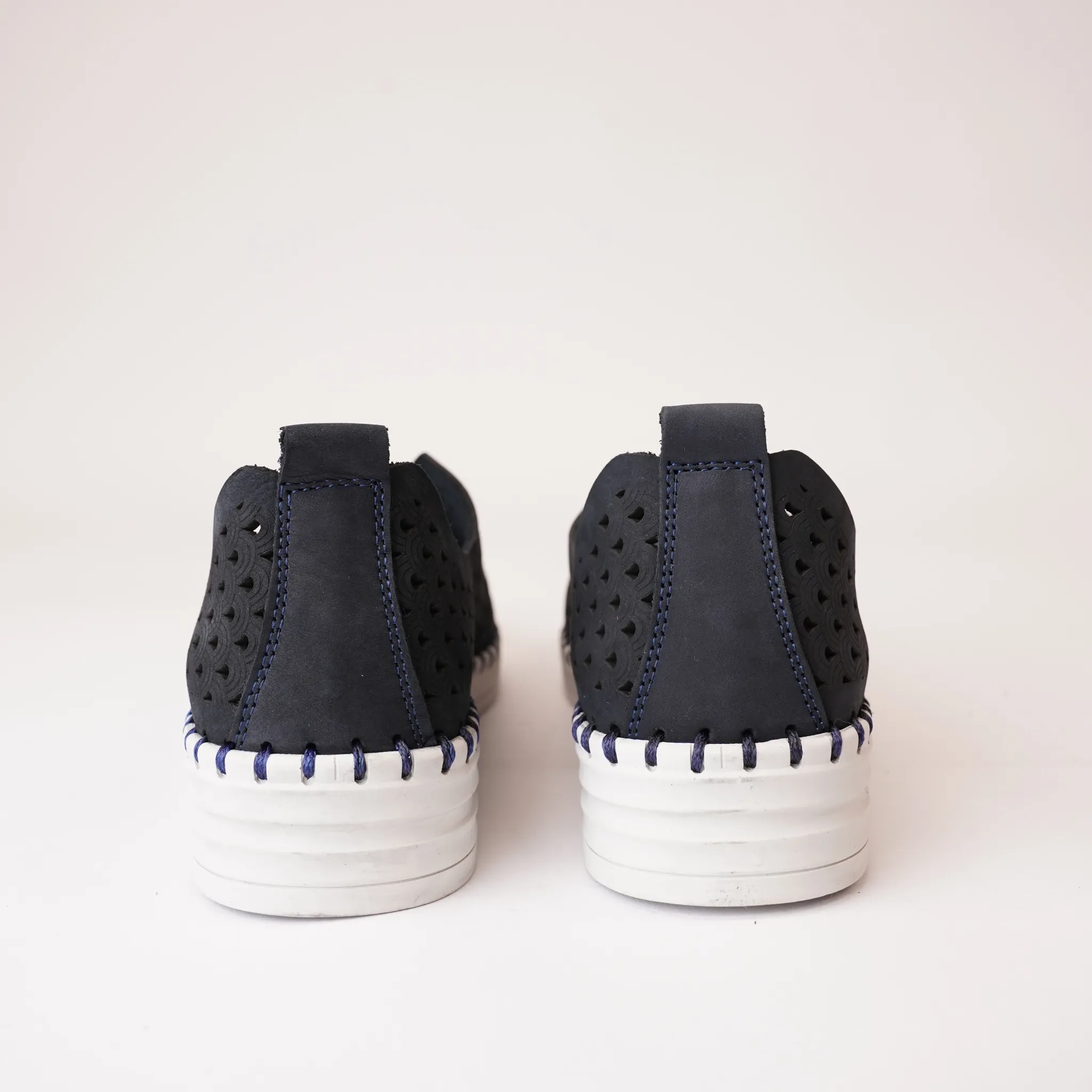 Lasso Deep Ocean Leather Sneakers