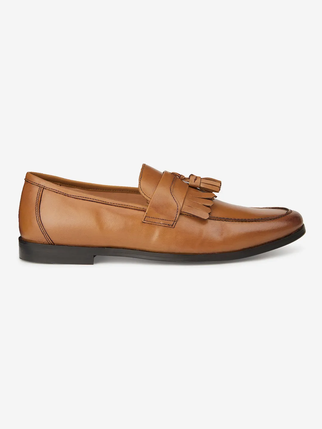 Tassels Detailed Lightweight Leather Loafers