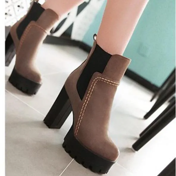 Women's high heeled platform chelsea boots