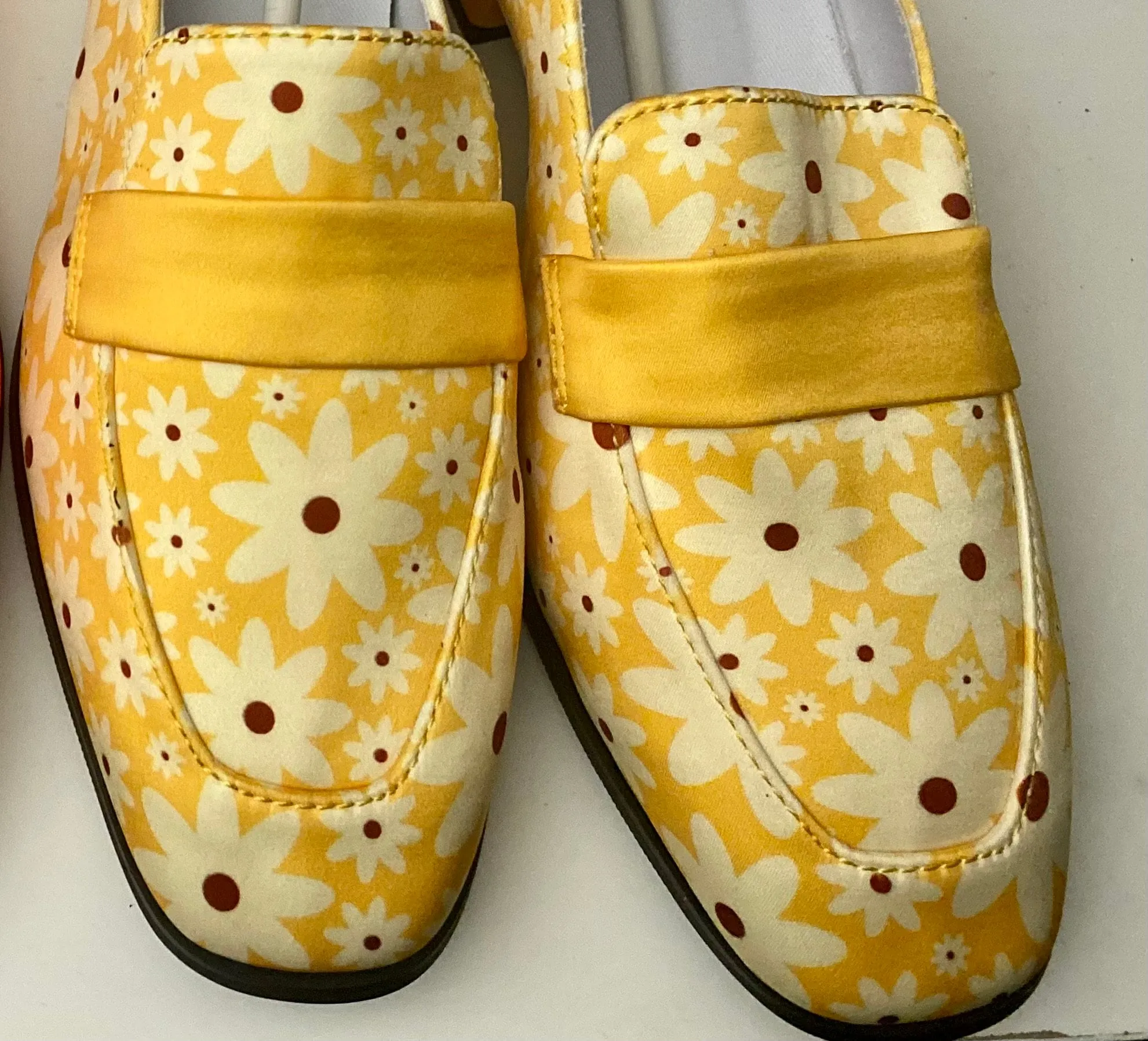 Yellow Loafers, Loafers Women, Yellow Shoes Women, Loafers Vintage Style, Pin up Loafers, Daisy Shoes, Chunky Heels Women, retro shoes